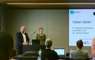 Christof Tschohl und Heidi Scheichenbauer bei der Projektabschlusspräsentation von defalsif-ai