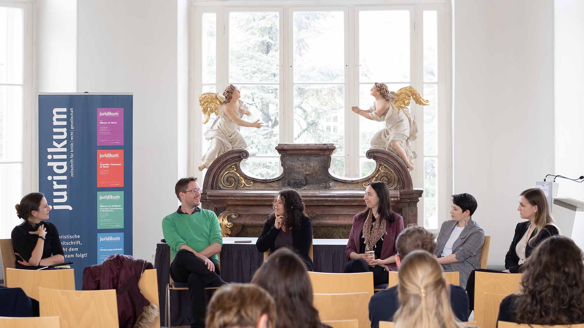 Von links nach rechts: Annemarie Hofer (Moderation), David M. Schneeberger, Antonia Csuk, Sophie Witz, Tessa Grosz, Elisabeth Paar Fotos Copyright Hannah Romano